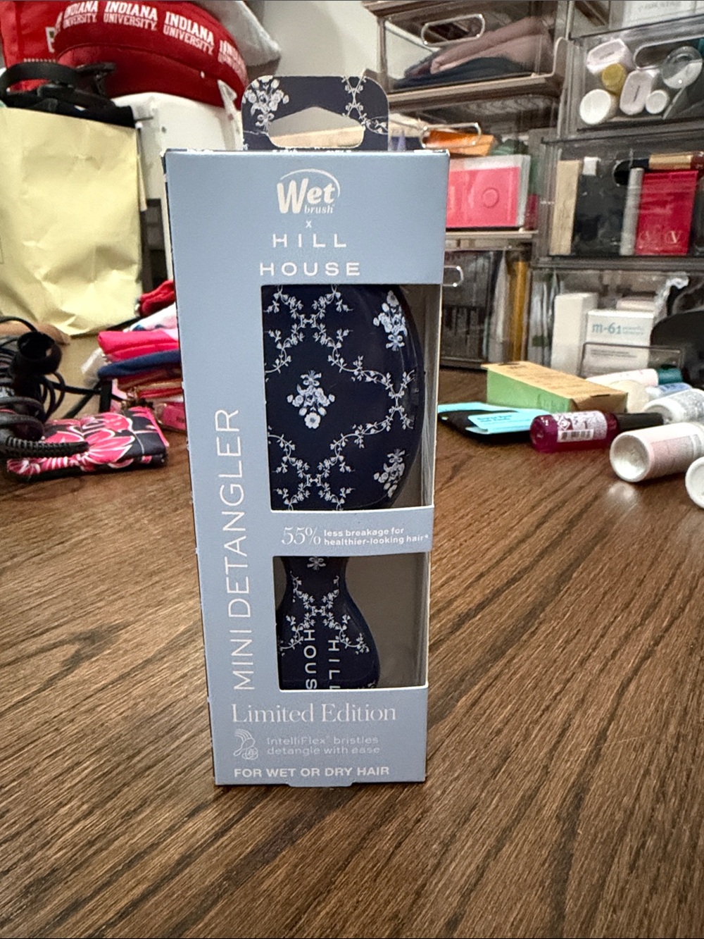 Limited Edition Wet Brush x Hill House mini derangler